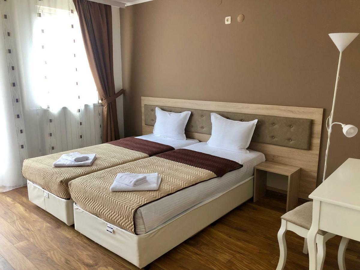 Family Hotel Ring & Thermal Kyustendil Exterior photo